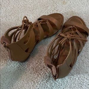 Size 6 American Eagle Lace-Up Sandals